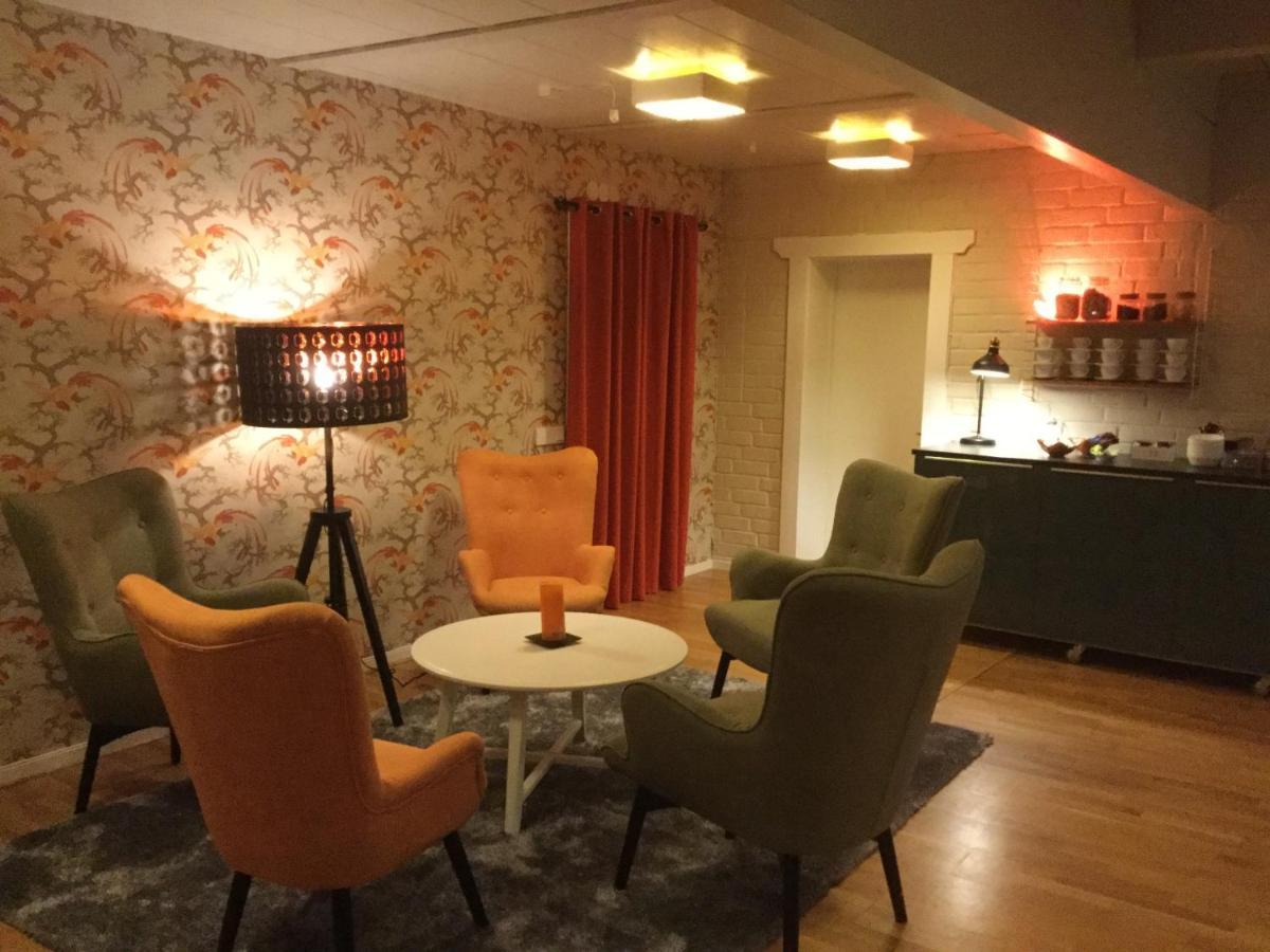 Bed And Breakfast Fyra Haestar Rättvik Extérieur photo