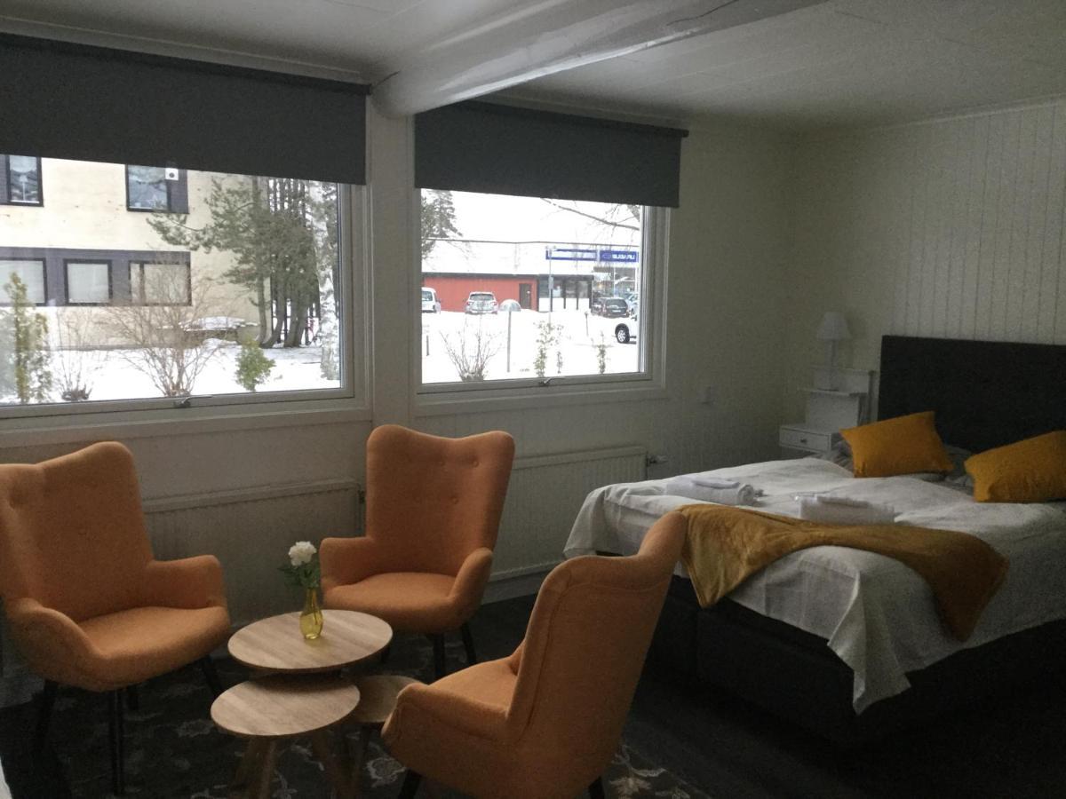 Bed And Breakfast Fyra Haestar Rättvik Extérieur photo